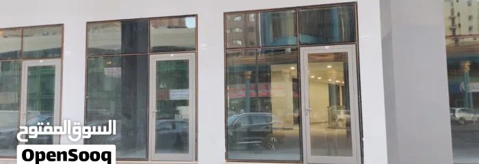 محل للايجار بشارع تونس الرئيسي مساحات مختلفة بمجمع جديد