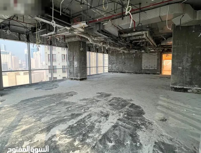 دور كامل تجاري للإيجار في القبلة .