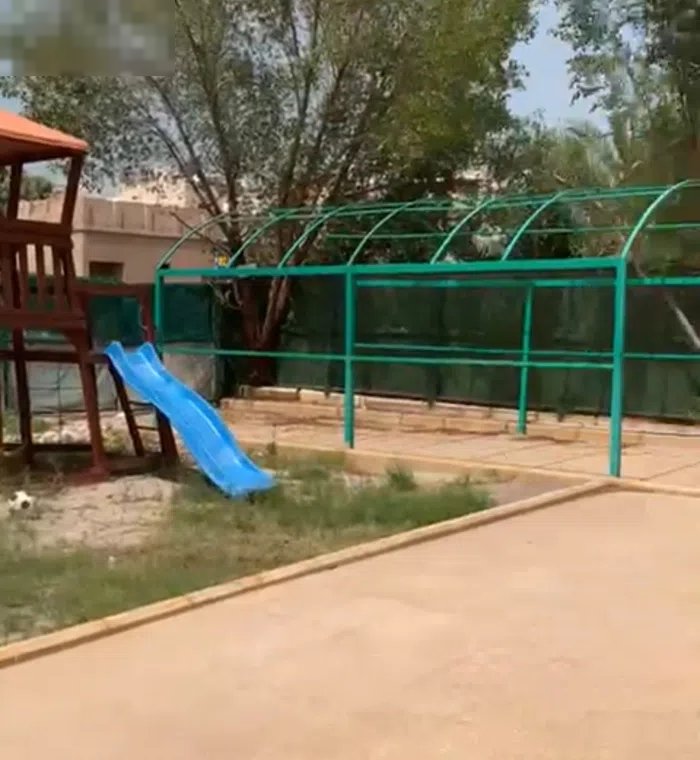 1000 m2 More than 6 bedrooms Villa for Rent in Kuwait City Shamiya