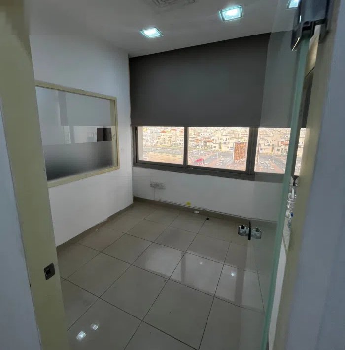 للايجار مكتب بحولي – موقع مميز