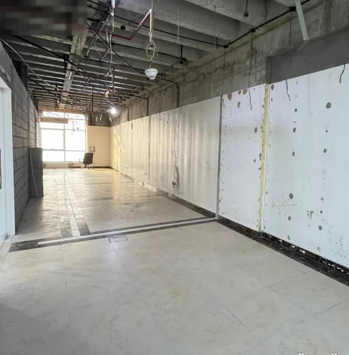 دور كامل تجاري للإيجار في القبلة .