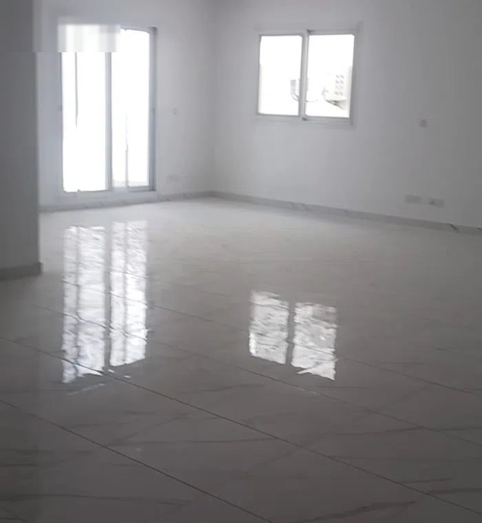 375 m2 5 Bedrooms Villa for Rent in Hawally Zahra