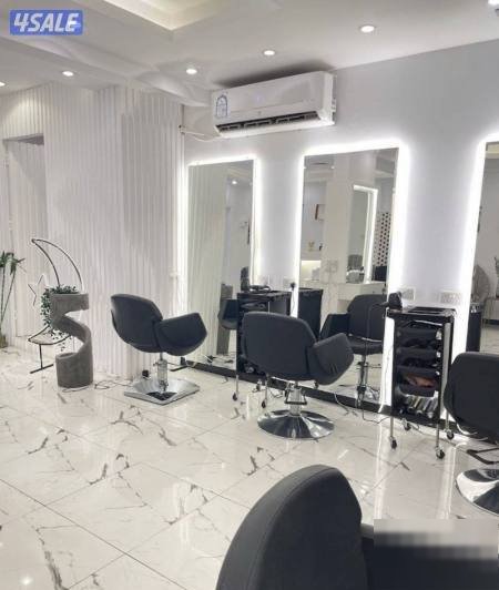 Women's salon for sale with 4 workers, all supplies, license, and the salon area is half a floor.