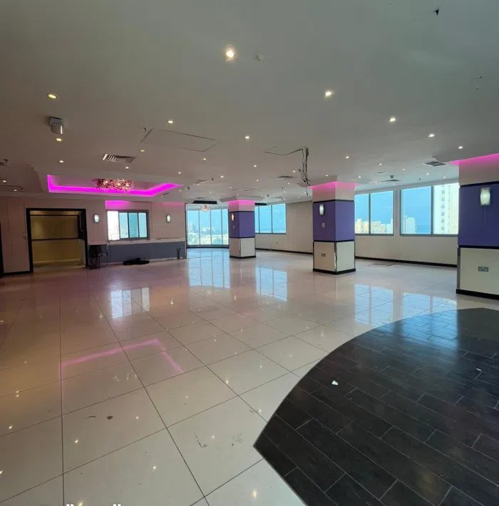 دور كامل تجاري إطلالة بحرية للإيجار في الفحيحيل .