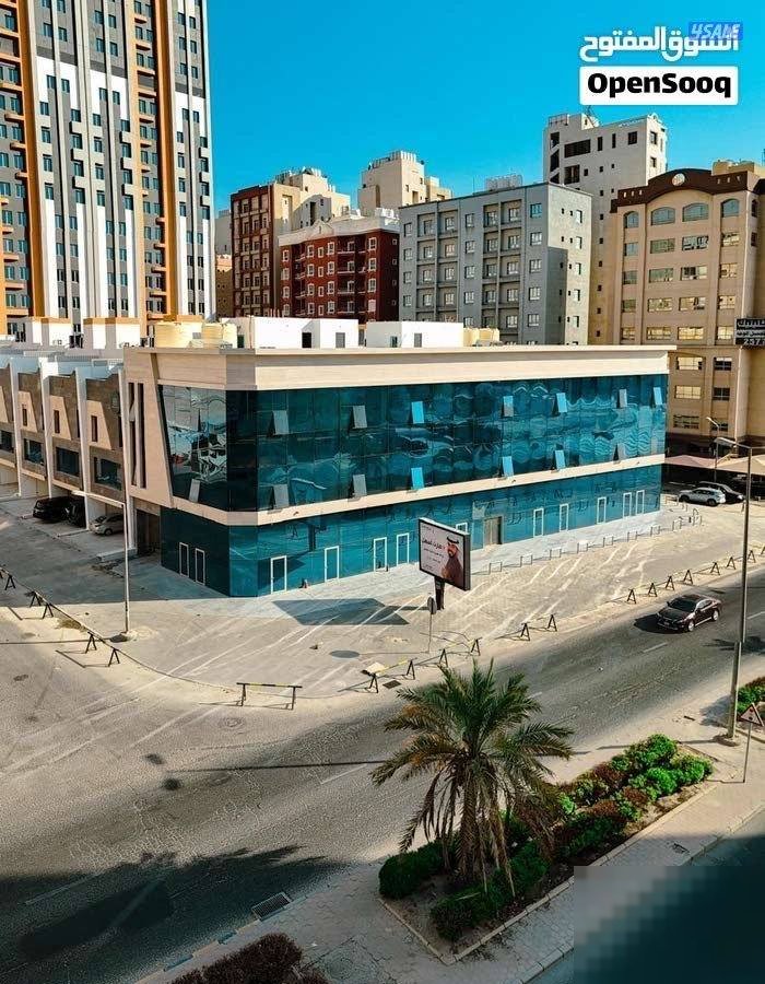 For rent shops Ali the street main areas various in complex elegant in Salmiya areas various