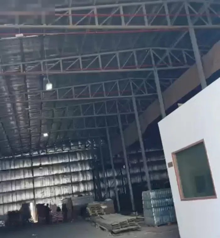 للإيجار مخزن 1250م ميناعبدالله