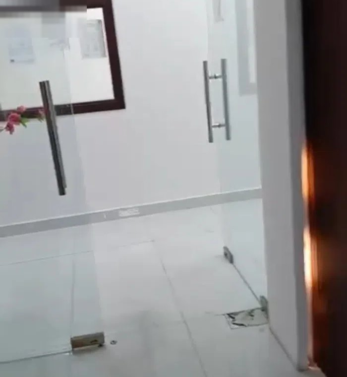 مكتب للإيجار بحولى ميزانين مفروش