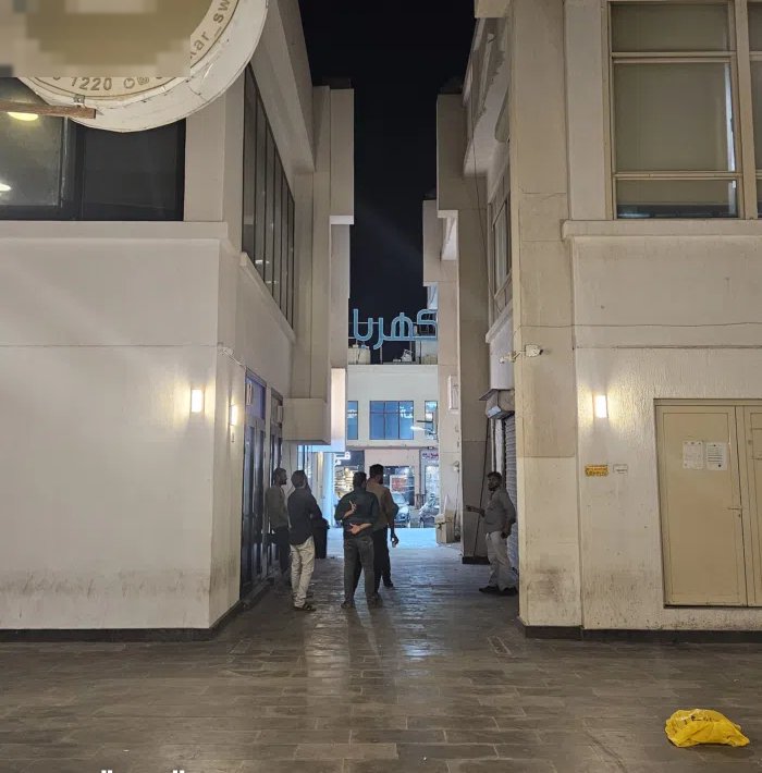 محل مقابل الكهرباء مول في أسواق القرين