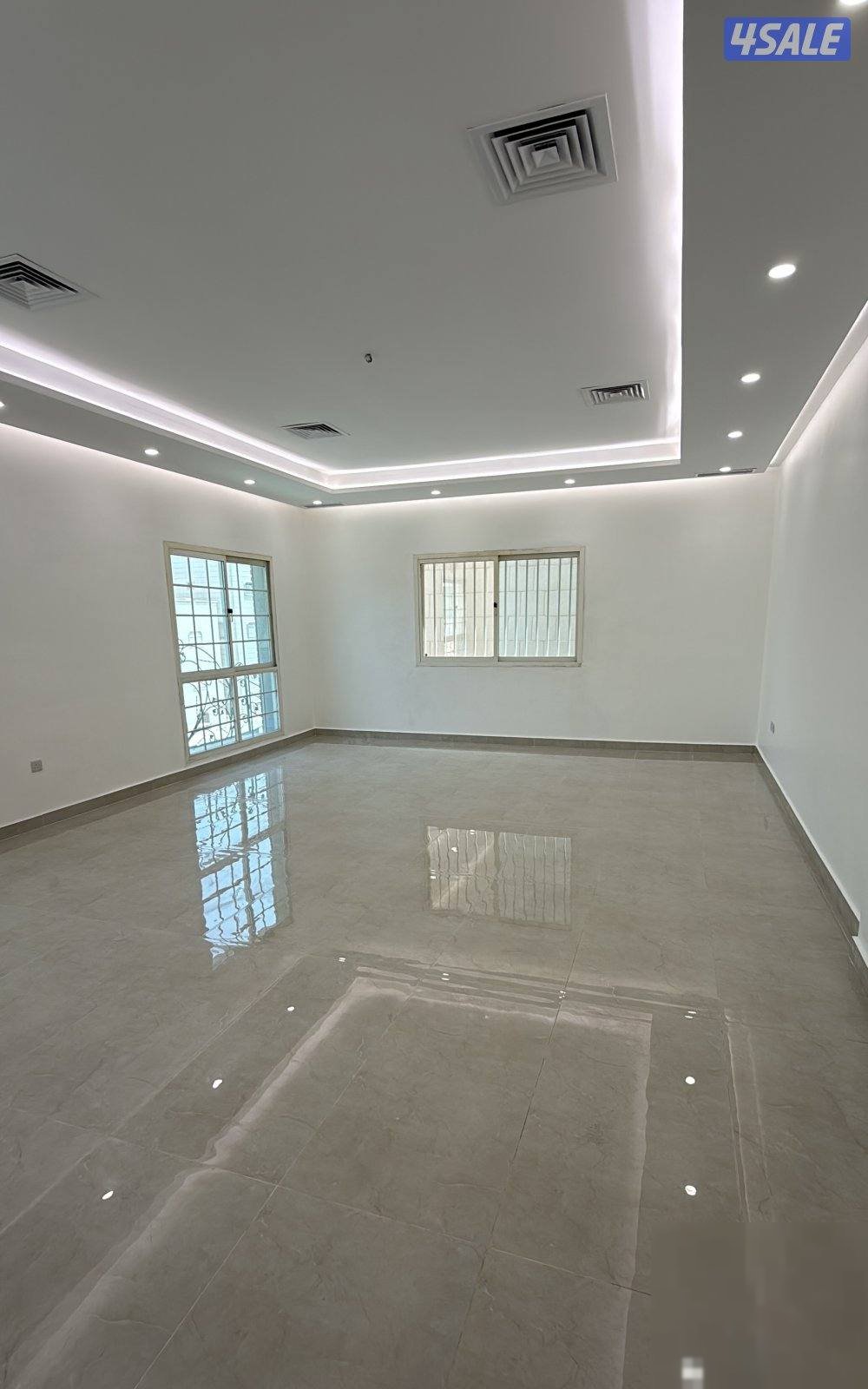 Floor in Mubarak Alkabeer