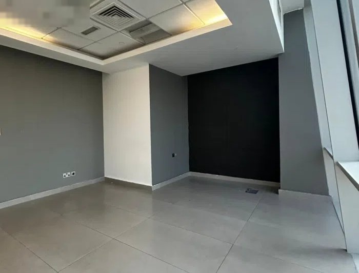 دور تجاري كامل مع فترة سماح  للإيجار في القبلة