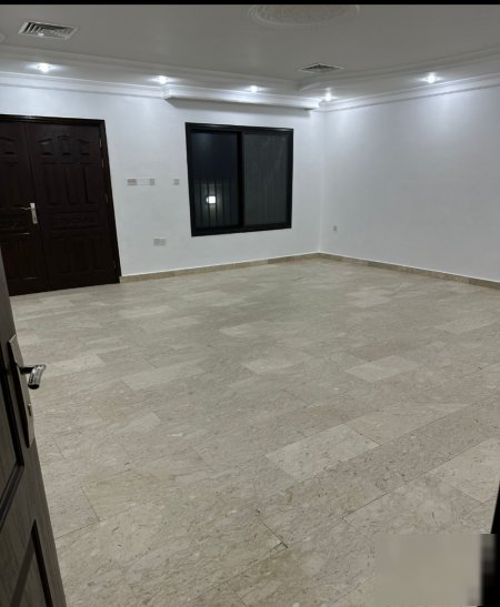 Floor in Salwa
