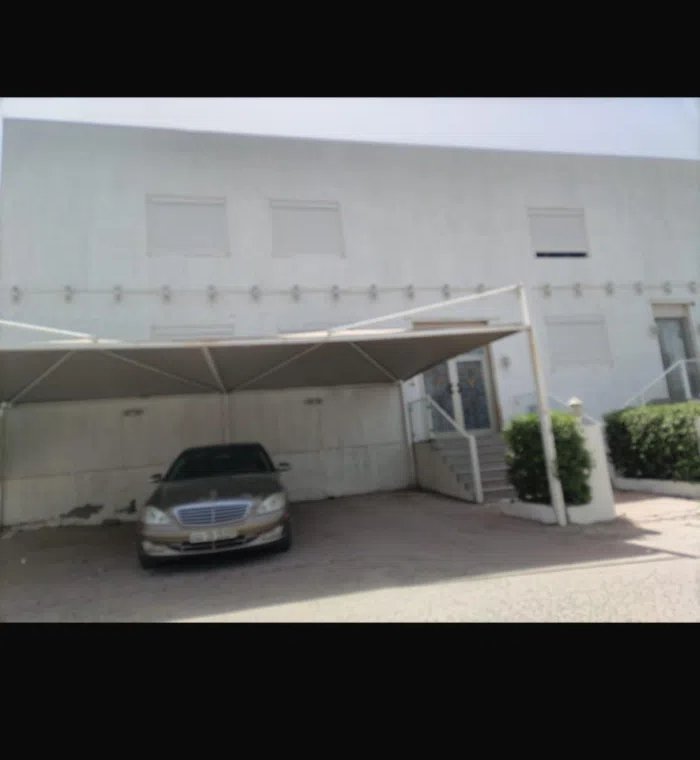 1000 m2 More than 6 bedrooms Villa for Sale in Farwaniya Khaitan