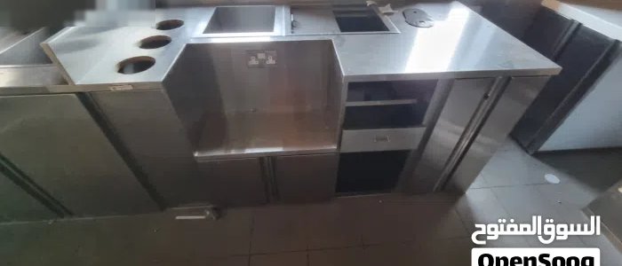 للايجار محل مع درايف ثرو باسواق القرين مساحتة 110 متر مشطب من الداخل ومرتب . Shop for rent with driv