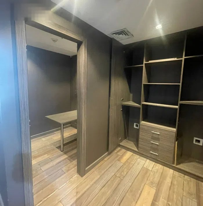 للإيجار مساحة 230 متر يصلح صالون وسبا نسائى فى الجهرا داخل مجمع تجارى