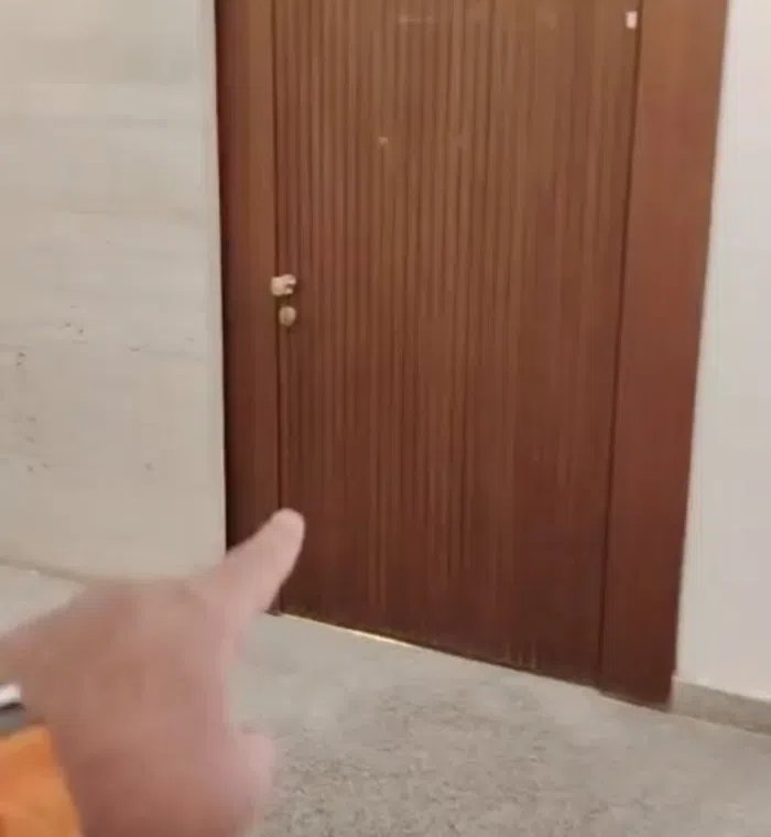 للإيجار مساحة 230 متر يصلح صالون وسبا نسائى فى الجهرا داخل مجمع تجارى