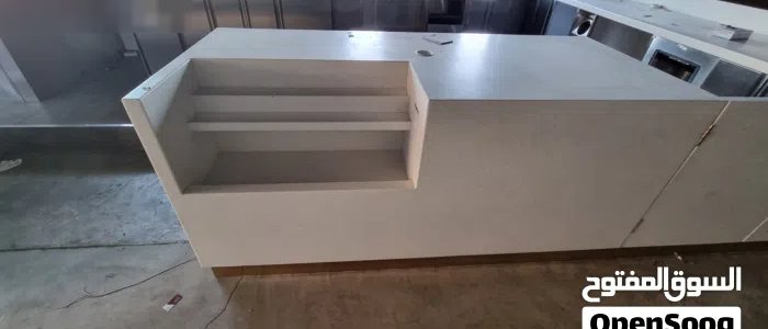 للايجار محل مع درايف ثرو باسواق القرين مساحتة 110 متر مشطب من الداخل ومرتب . Shop for rent with driv