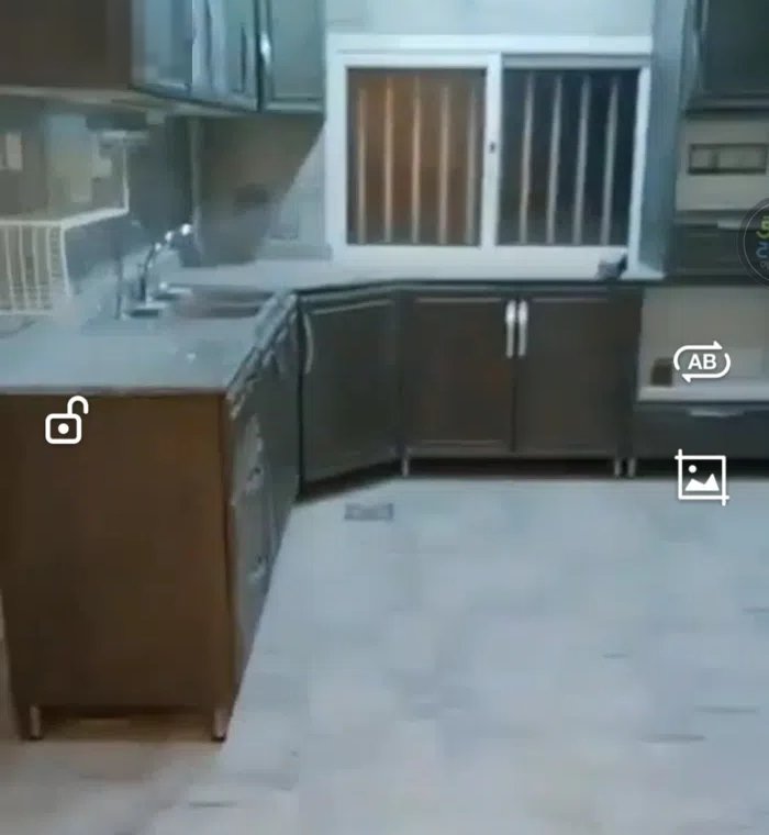 250 m2 5 Bedrooms Apartments for Rent in Farwaniya Rabiya