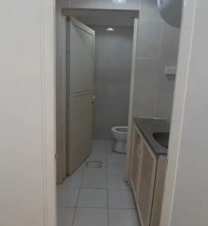 للايجار مكتب بالفروانية