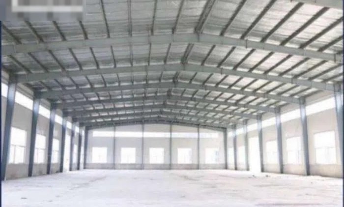 للايجار هنجر 4200 متر في ميناء عبد الله