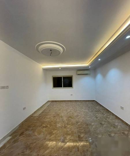 The houses zero / 5 rooms of them room Diwaniya separate /2 bathroom /and kitchen /and hall/