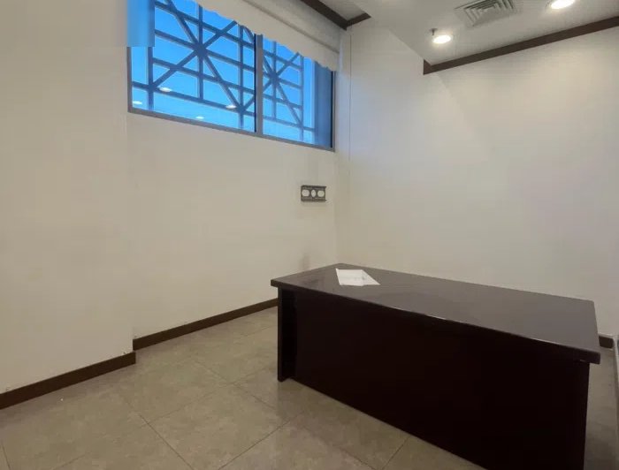 مكاتب تجارية مع فترة سماح للإيجار في القبلة