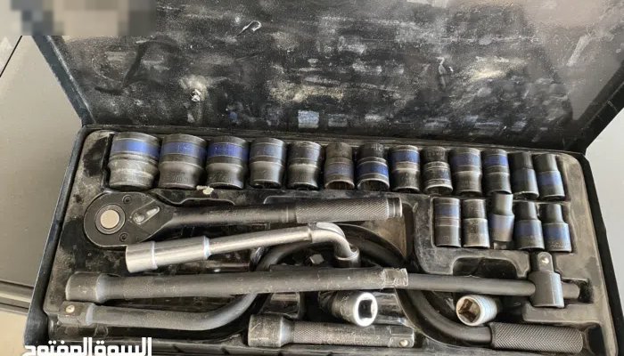 للبيع بنشر وكهرباء سيارات For sale garage in Fahaheel area