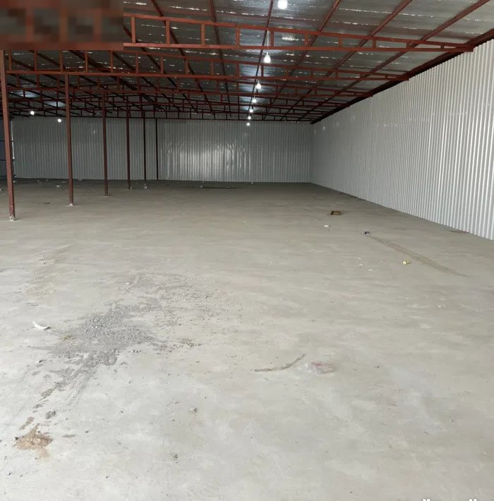 للايجار مخزن مساحة مختلفة بالشويخ وامغرة والصليبية تصلح لجميع انواع التخزين