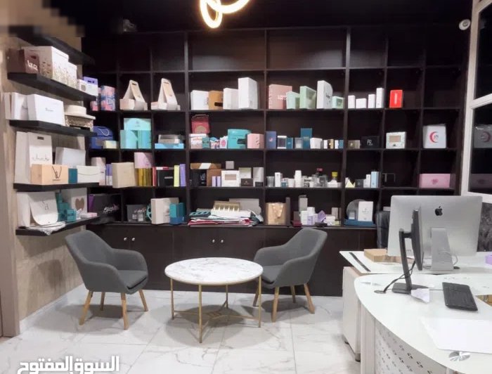 محل تجاري مع فترة سماح للإيجار في الشويخ الصناعية