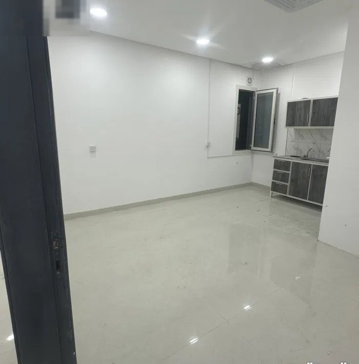 50 m2 Studio Apartments for Rent in Hawally Salwa