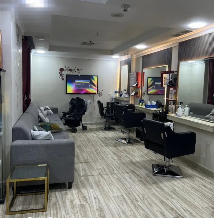 صالون نسائى للبيع