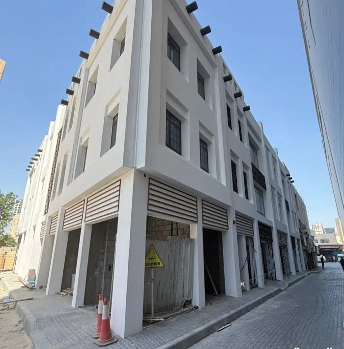 للإيجار محلات في مجمع جديد بالمباركية من المالك مباشرة وبدون خلو او عمولة