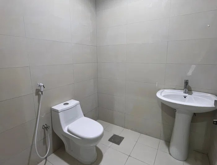 دور كامل تجاري للإيجار في الفروانية