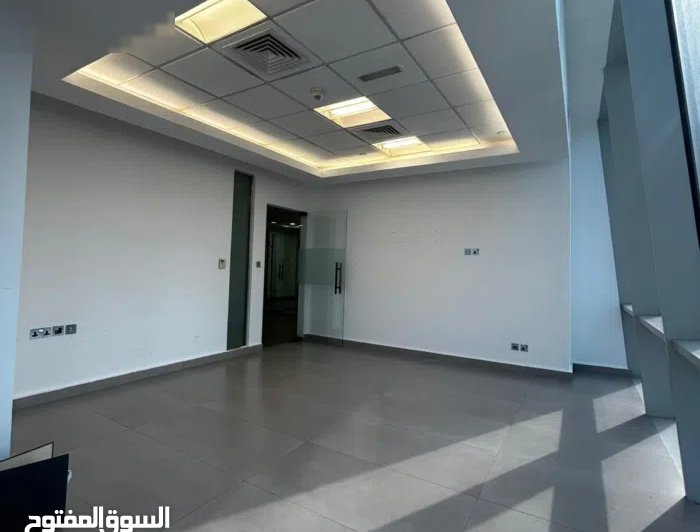 دور تجاري كامل مع فترة سماح  للإيجار في القبلة