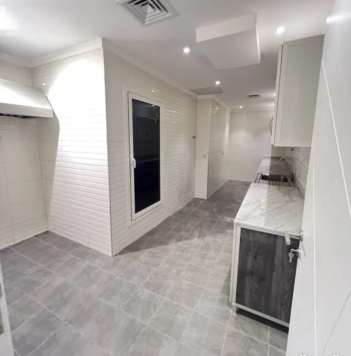 200 m2 3 Bedrooms Apartments for Rent in Farwaniya Ardhiya