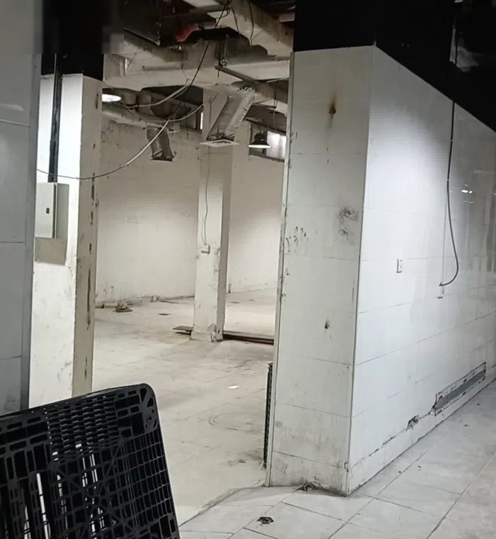 للإيجار محل يصلح منجرة 140م و70سندره في الري